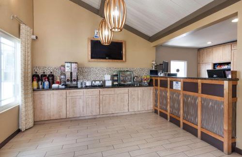 National City Hotel | Howard Johnson by Wyndham National City/San Diego South