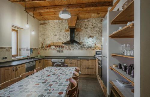 Frumales House | Hoyal de Pinares