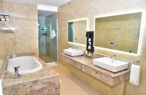 Agbor Hotel | HP LUXURY HOTEL and SUITES