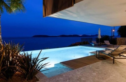 Lozica Villa | Villa Atreeum & Eleven
