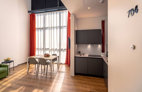 Mestre Apartment | Htm Tower - 704 Executive by Halldis