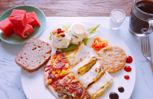 Shoufeng Bed & Breakfast | Hu Moon Lake