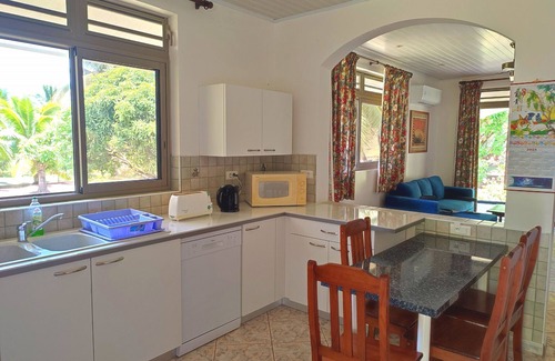 Huahine Ski Chalet | HUAHINE - Fare Teakavehere Tipanier + rental car