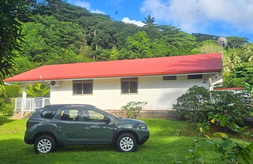 Huahine Ski Chalet | HUAHINE - Fare Teakavehere Tipanier + rental car
