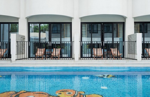 Wanning Hotel | Huajianbo Relangli Hotel