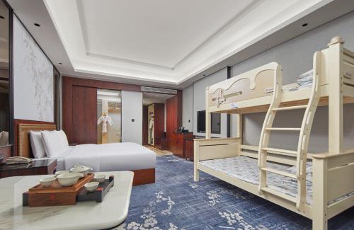 Shizhong District Hotel | Hualuxe Leshan, an IHG Hotel