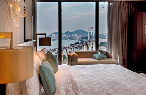 Haicang Hotel | HUALUXE Xiamen Haicang Harbour View by IHG