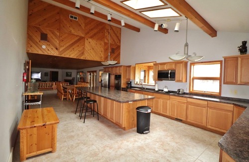 Hubbard Lake House | Hubbard Lake Waterfront Estate 4 Bedrooms/4 Bathrooms - 4400 sq ft