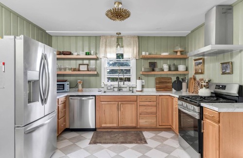Thompson's Station House | Huckleberry Guest House- Charming 2-bed cottage on serene Thompsons Station farm