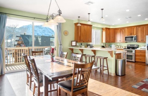 June Lake House | Hudson Hideaway, your home away from home