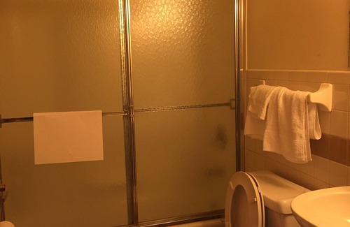 Bayonne Hotel | Hudson Plaza Motel Bayonne/Jersey City