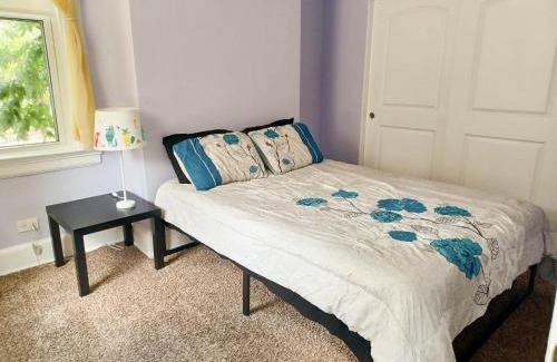 Northside House | Huge 2 Bedroom House in the Heart of Northside!