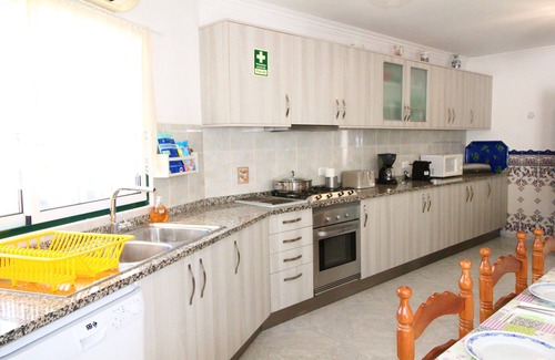Branqueira Villa | HUGE FAMILY FRIENDLY VILLA, 7 BEDROOMS, PRIVATE POOL, AIRCON, LARGE GARDENS