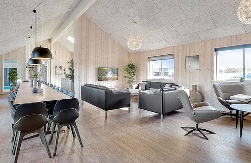 Grenaa House | Huge holiday home for large holiday groups in idyllic Grenå on the Baltic Sea