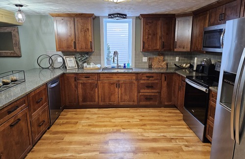 Christmas House | Huge House near Pictured Rocks, Trails, Hot Tub, walking distance to Casino/Bars