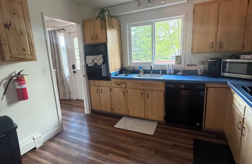 Spenard House | Huge house w/5 Bedrooms with large Deck in Anchorage by Airport!