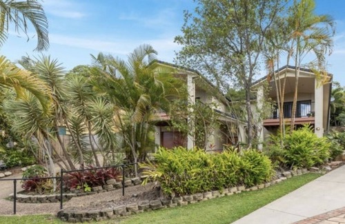 Banora Point House | Huge Modern Home close to everything!