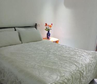Calapan Bed & Breakfast | Huge room with kitchen