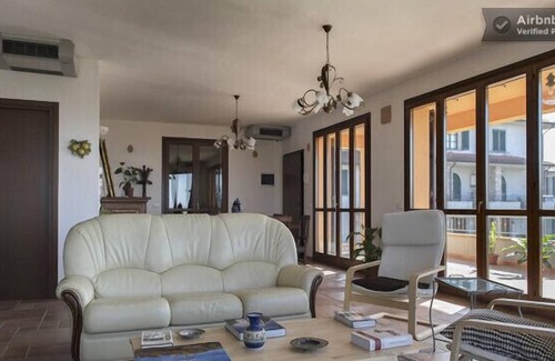 Montopoli in Val d'Arno House | Huge Space In Tuscany Countryside, Beautiful Hilltop Views, Perfect Location!