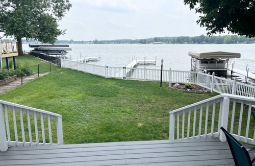 Rochester House | Huge waterfront lake house on Manitou- perfect year round retreat, sleeps 10