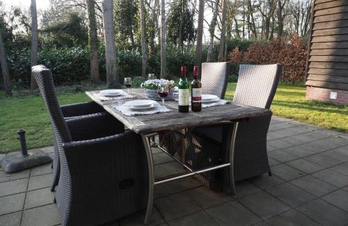 Krachtighuizen House | Huinerhofje 3 - Vrijstaand, grote tuin, rust en veel privacy nabij uitgestrekte bossen