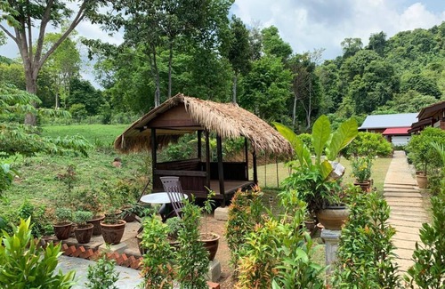 Kampung Kedawang Resort | Hujung Kampung Resort