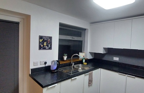 Hull House | Hull 3Bed House-Driveway-Garden-FamilyFriendly