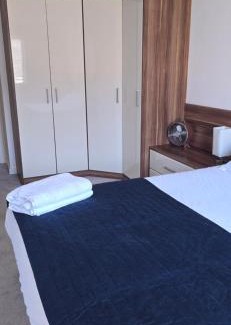 Hull Old Town Apartment | Hullidays - The Sawmill Suite