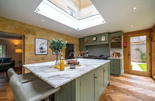 Chipping Campden House | HULLS HOUSE, family friendly, with open fire in Chipping Campden