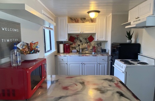 Humboldt Hill House | Humboldt Bay View Bungalow
