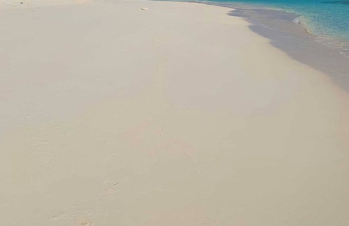 Sugar Loaf Settlement Condo | Humming Bird San Salvador Bahamas