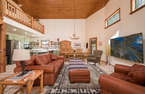 Los Ojos Cabin | Hummingbird Hacienda - Los Ojos Cabin w/Brazos Cliff Views