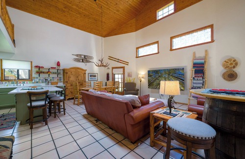Los Ojos Cabin | Hummingbird Hacienda - Los Ojos Cabin w/Brazos Cliff Views