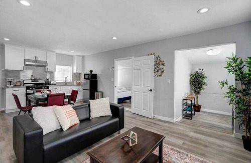South el Monte House | Hummingbird's Homey Hideaway: 2BR Urban Retreat with King Bed, Split AC, Spacious Patio, and Convenient Parking!