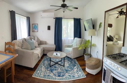 Caye Caulker Villa | Hummingbirds Cabins