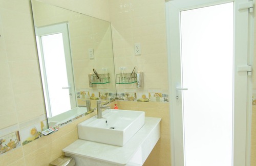 Giong Trom Hotel | Hung Long Hotel