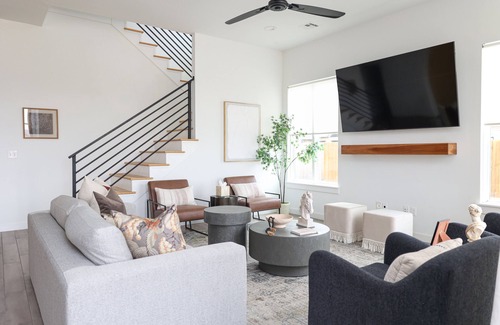 Bixby House | Hunter Haven: South Tulsa Modern Luxury