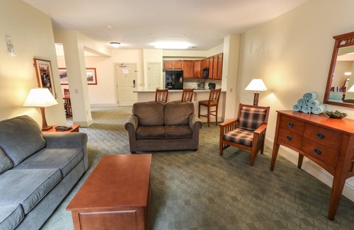 Hunter Condo | Hunter Mountain 3BR | Family Condo with Fireplace