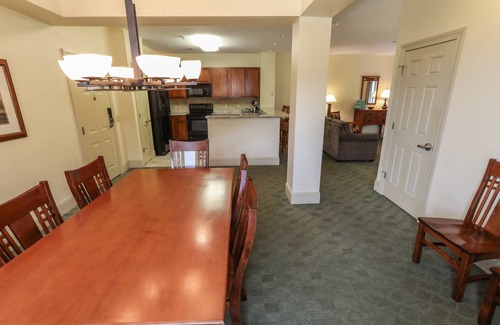 Hunter Condo | Hunter Mountain 3BR | Family Condo with Fireplace