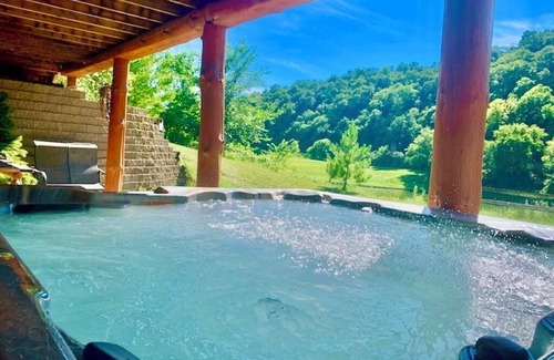 Dorchester Cabin | Hunters Hollow Lodge W/Outdoor Hot Tub & New Swimming Pool
