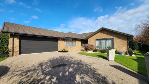 Hamilton House | Huntington Honey