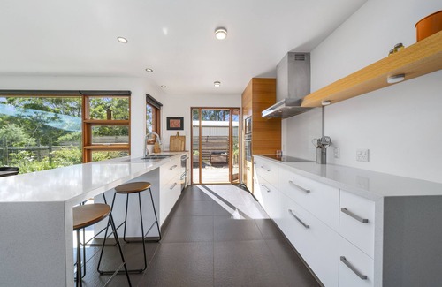 Huonville House | Huon Valley House - Luxury, Layout, Location