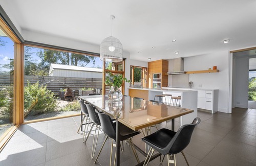 Huonville House | Huon Valley House - Luxury, Layout, Location