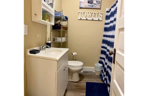 Hurley Apartment | Hurley, 1 block from Famous Silver Street