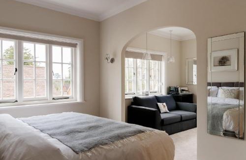 Peaslake Hotel | Hurtwood Hotel