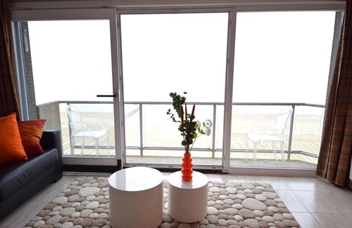 Middelkerke Apartment | Huswell - apartment with frontal seaview