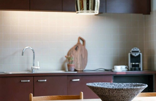 Historical Center Bruges Apartment | Huswell - Bonrepo Room 103