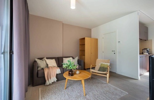 Historical Center Bruges Apartment | Huswell - Bonrepo Room 103