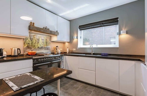 Het Rooi House | Huswell - Lovely retreat for 2 in Antwerp