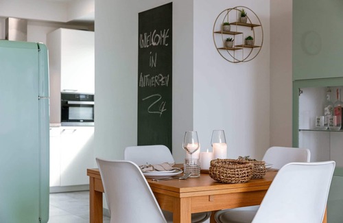Den Dam Apartment | Huswell - Modern apartment in a central location